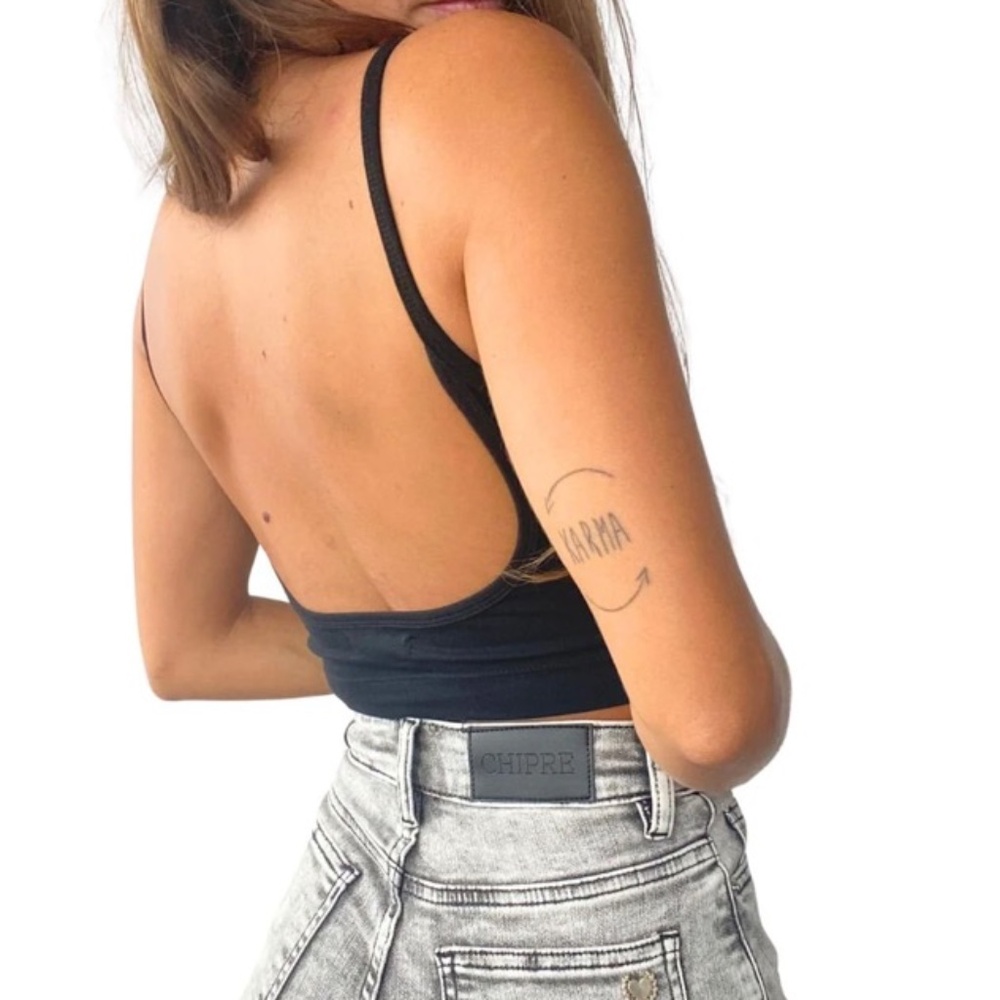 Chipre Hebe Black Backless Crop Tank